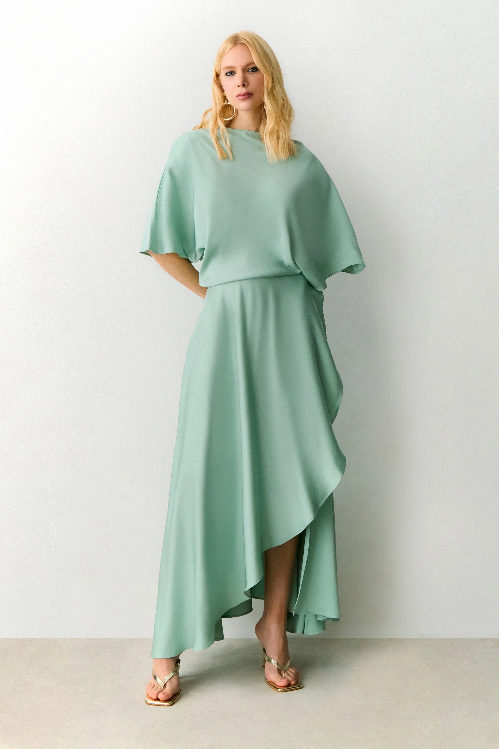 Flowy Wrap-Style Midi Dress – Mint