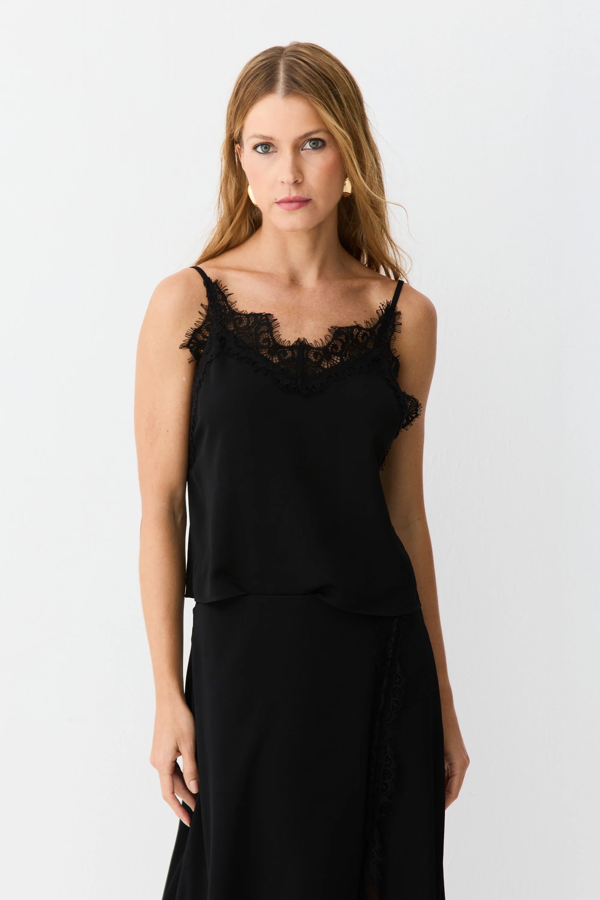 Black fluid laces Tank Top