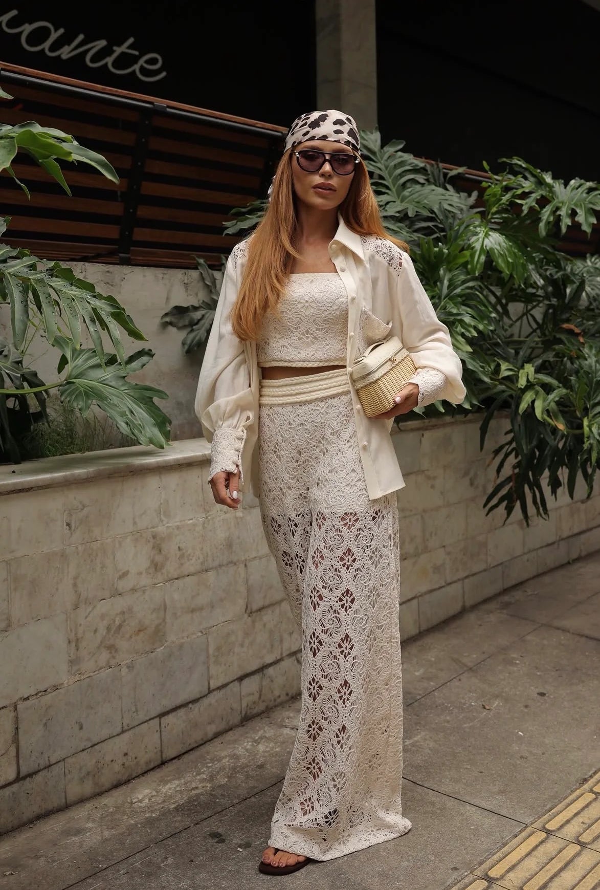 Three-piece Set Lace Shirt Trousers and embroidered Top Off White