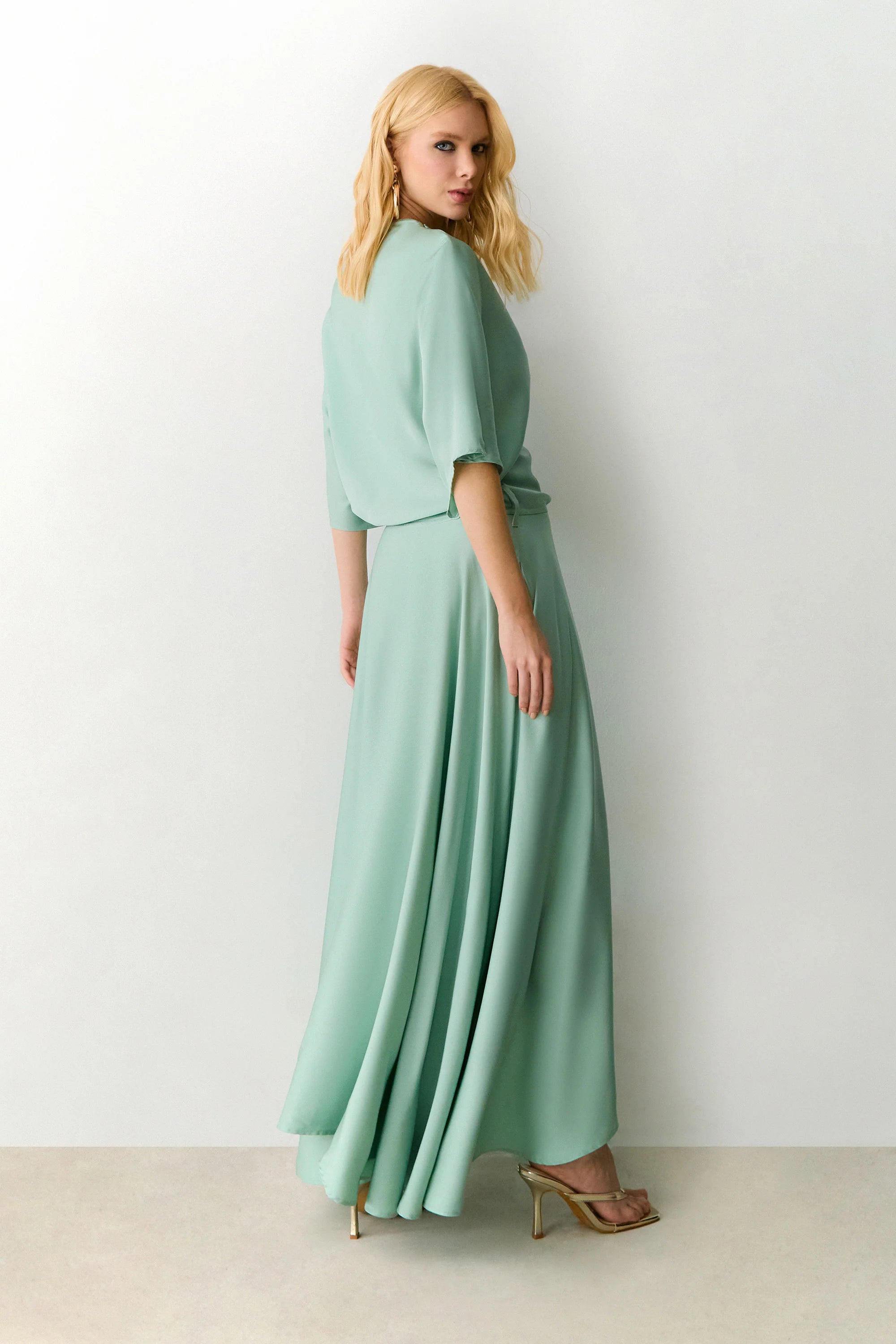 Flowy Wrap-Style Midi Dress – Mint