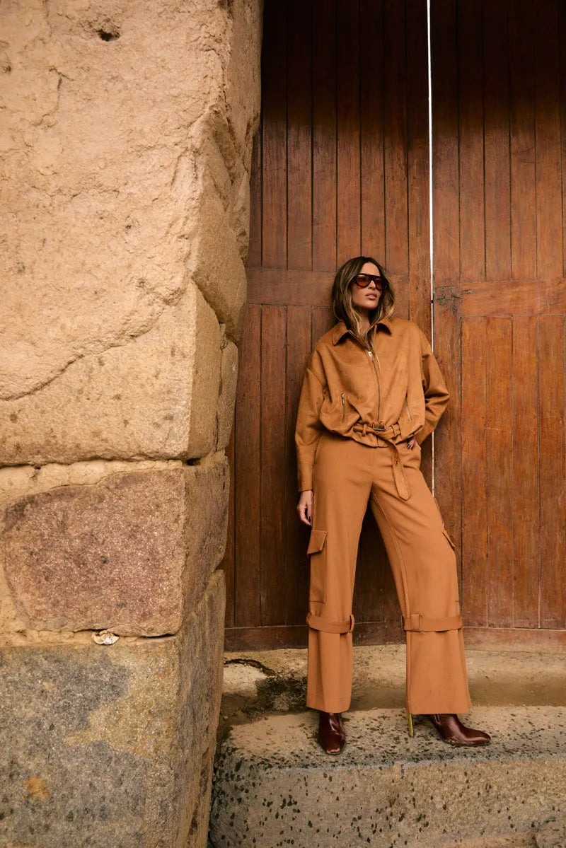 Cinnamon Very Modern Pants With side belt and pockets