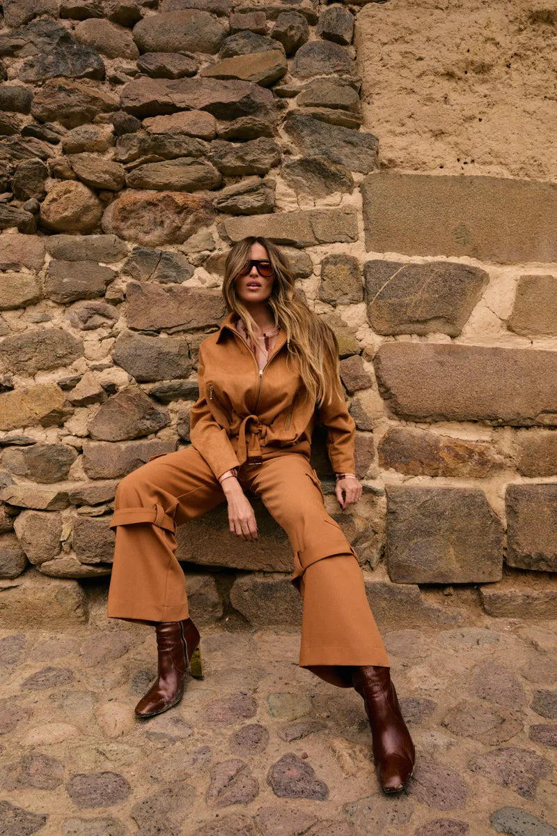 Cinnamon Very Modern Pants With side belt and pockets