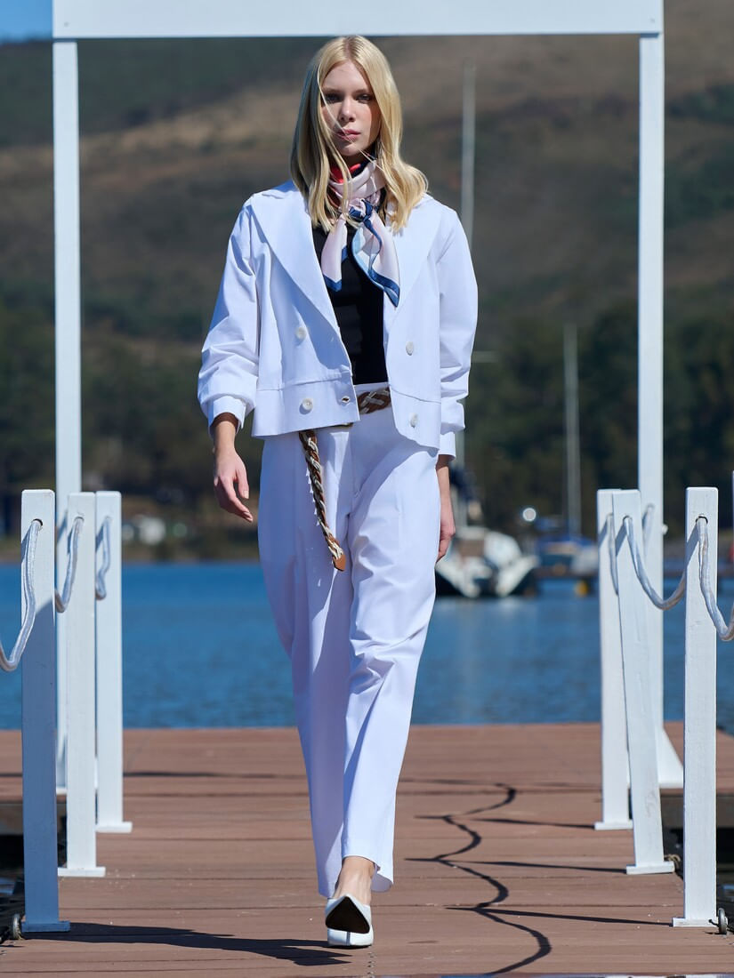 Collab Thássia Naves White Bomber Jacket Anne Fernandes detail