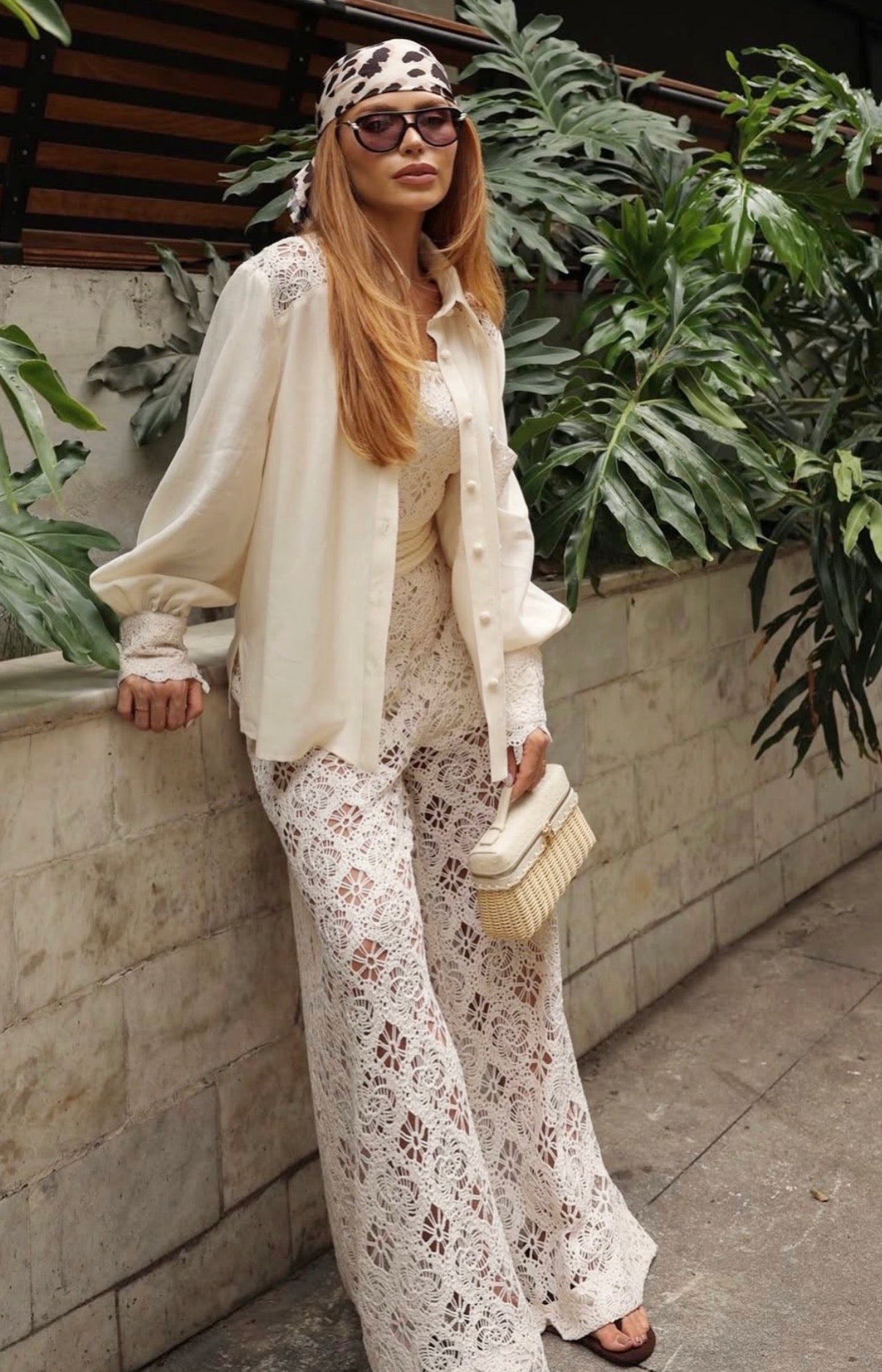 Three-piece Set Lace Shirt Trousers and embroidered Top Off White