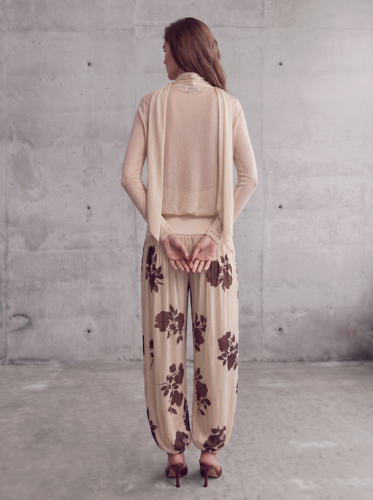 Amber Scarf Vanilla Shirt